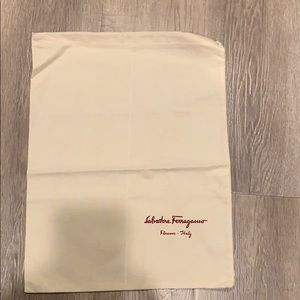 Salvador Ferragamo dust bag 👡